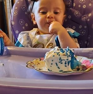 Meet your Posher, Debbie